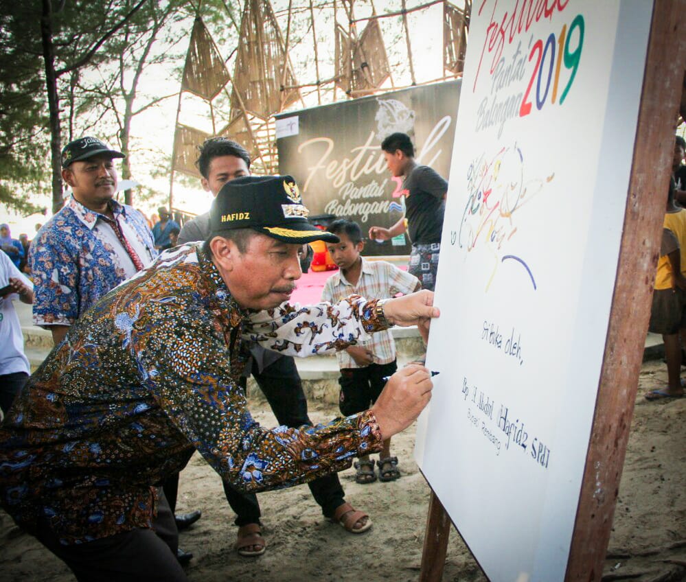 Pemkab Siap Bantu Pemecah Gelombang Pantai Balongan