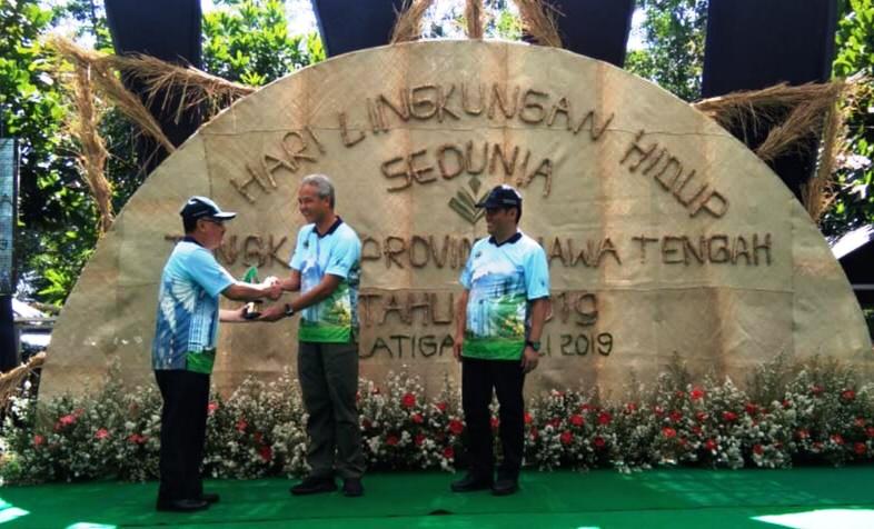 RSUD dr. Soetrasno Terima Penghargaan Ramah Lingkungan