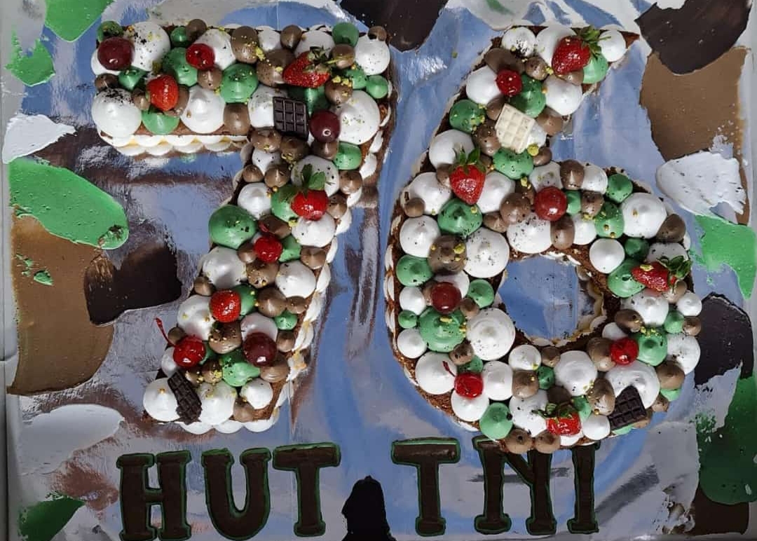 HUT TNI , Sepotong Kue "76" Untuk Bupati Hafidz