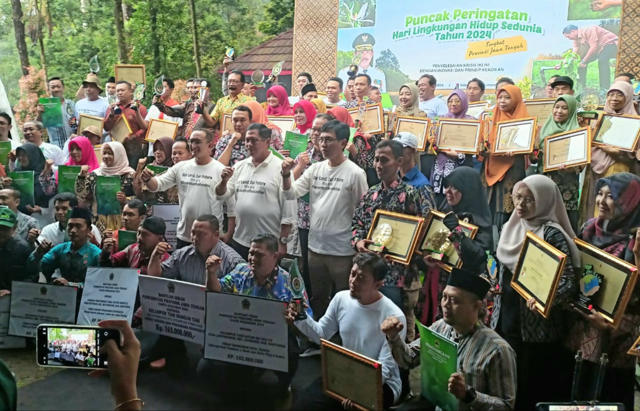 Peduli Kebersihan dan Lingkungan, 11 Sekolah Asal Rembang Raih Adiwiyata Tingkat Provinsi