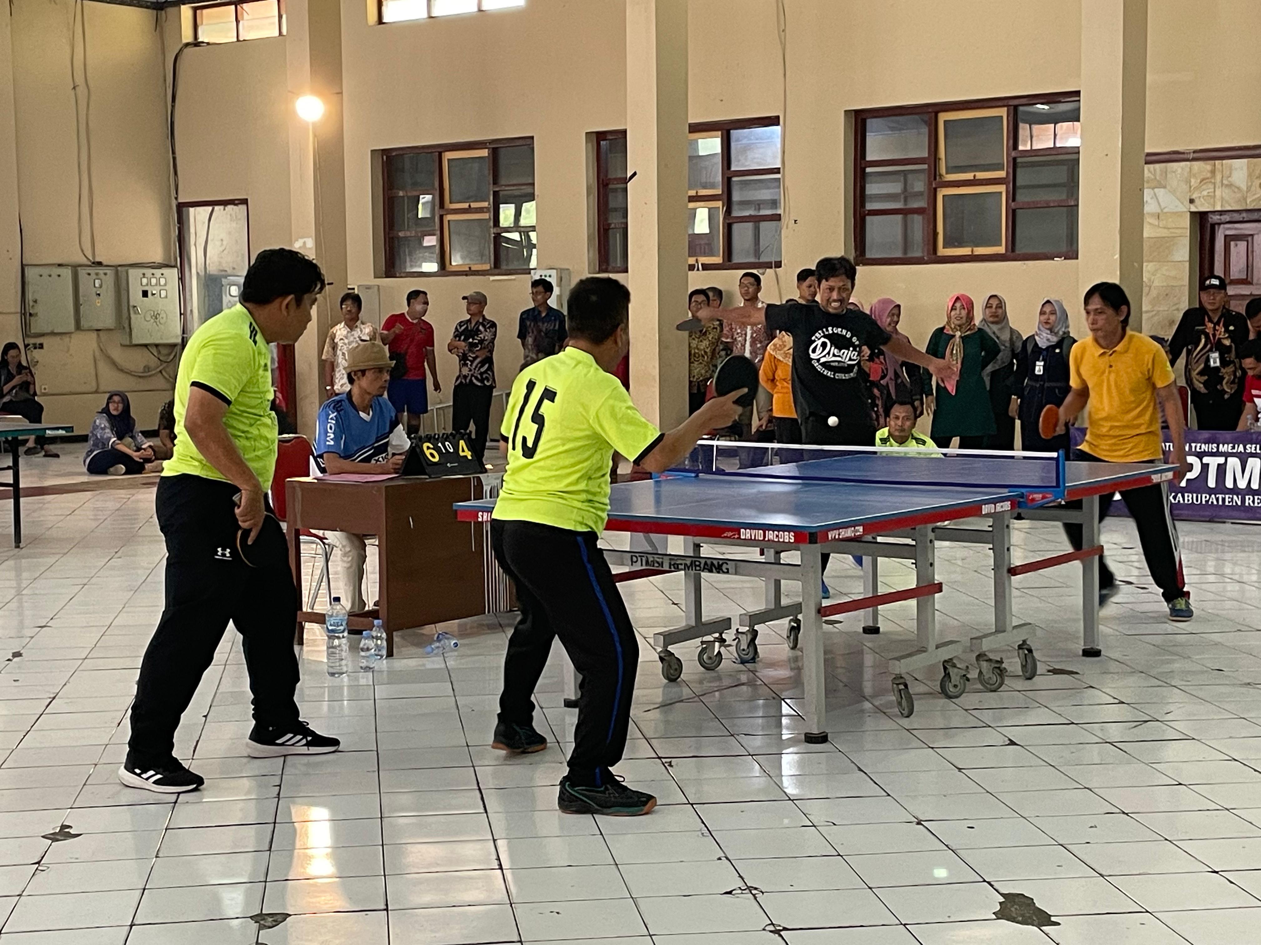 Puluhan ASN  Bertanding di Turnamen Tenis Meja HUT ke-53 KORPRI