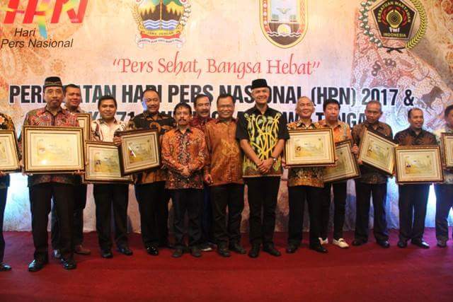 Puncak Hari Pers Nasional, Bupati Raih Penghargaan Sahabat Pers