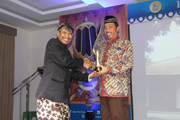 Rembang Kembali Menerima Penghargaan Kabupaten Pro Investasi
