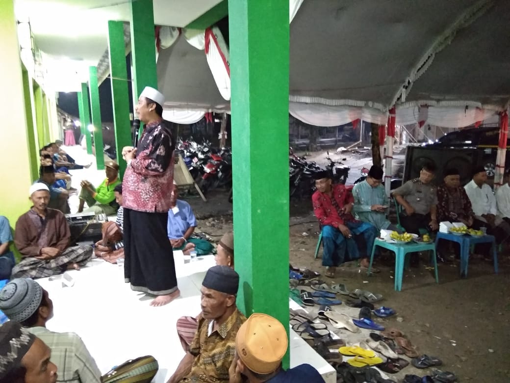 Pedagang Pasar Sumber Mulai Boyongan ke Gedung Baru