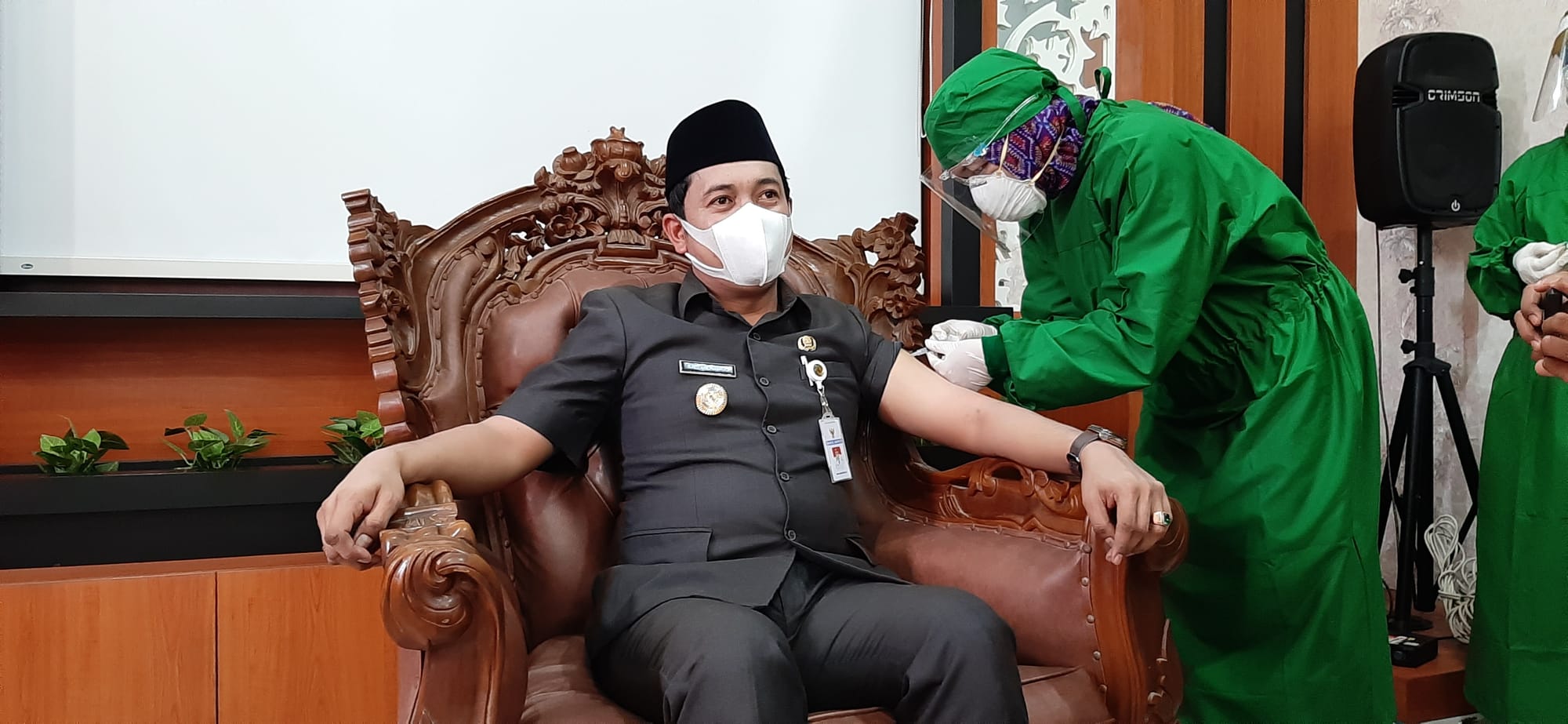 Sudah Fit, Wabup ke Puskesmas Untuk Divaksin