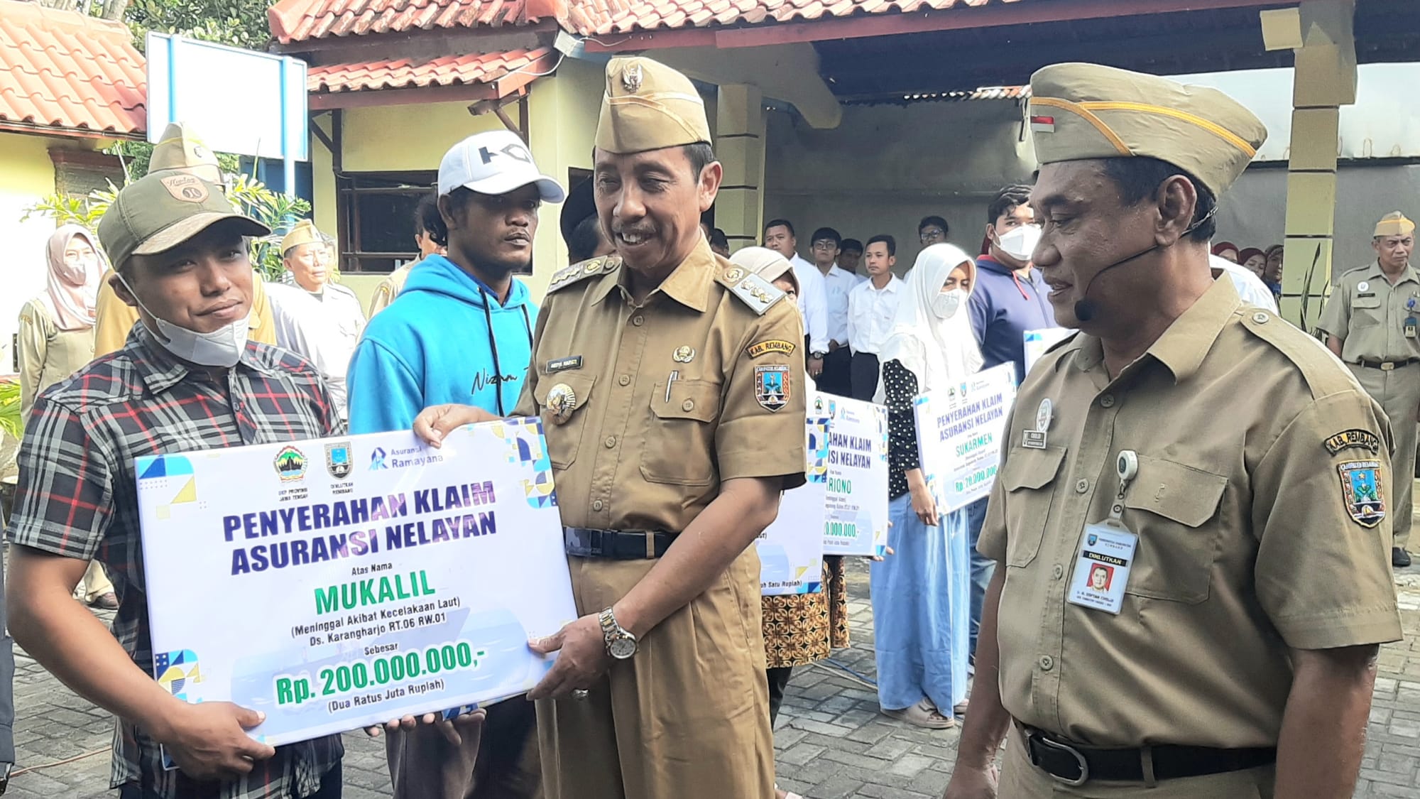 Mulia, Nelayan Ini Bantu Pendirian Mushola Melalui Klaim Asuransi