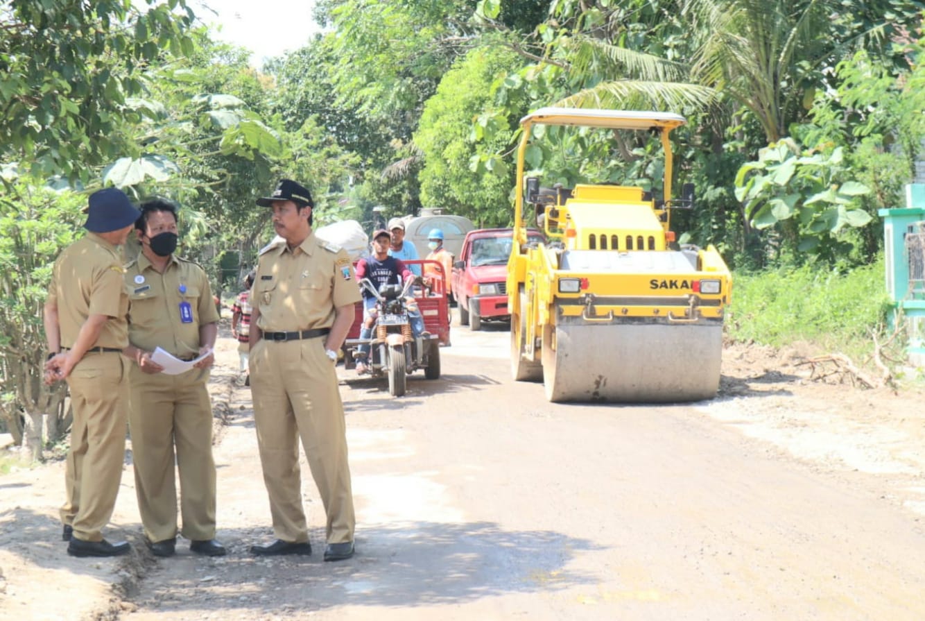 Pemkab Rembang "Genjot" Perbaikan Jalan di 25 Titik