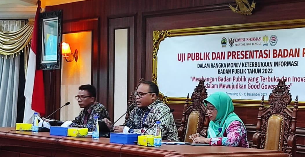 Rembang Presentasi Keterbukaan Informasi Publik di UNNES
