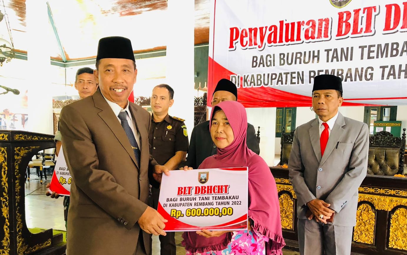 4.974 Buruh Tani Tembakau di Rembang Terima Bantuan