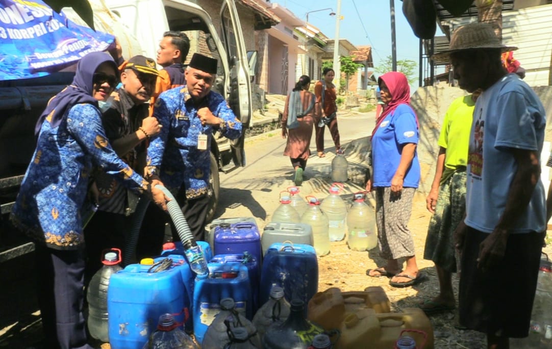 Peringati HUT ke-53, KORPRI Rembang Salurkan 250 Ribu Liter Air Bersih