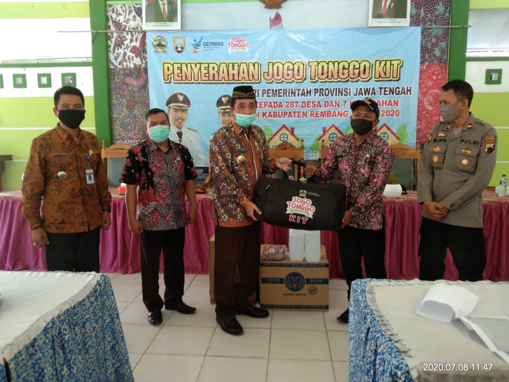 Jogo Tonggo Kit Disalurkan, Kades Diminta Jadi Pelopor Penanganan dan Pencegahan Corona