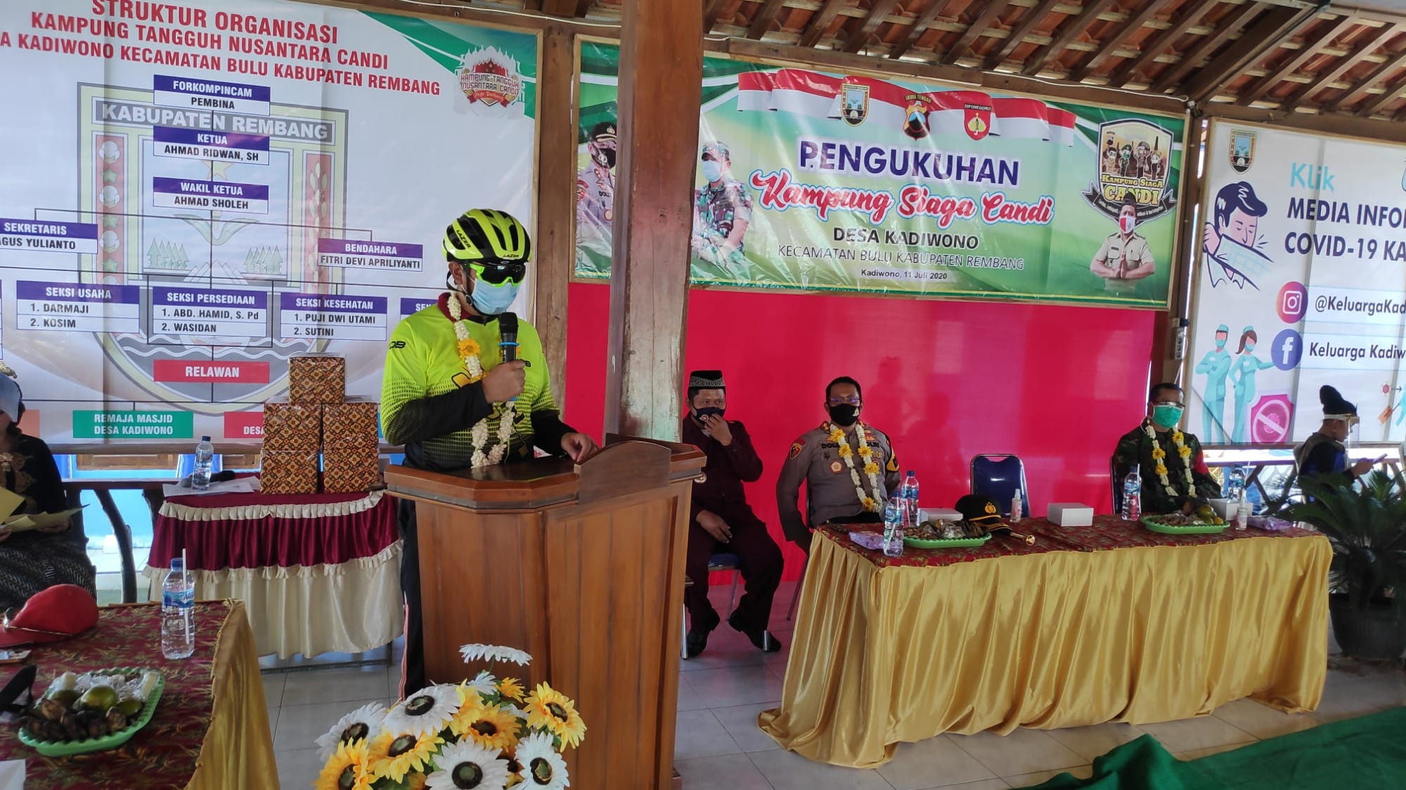 Sambutan Dengan Atribut Bersepeda, Bupati Rembang Kampanyekan Berolahraga.