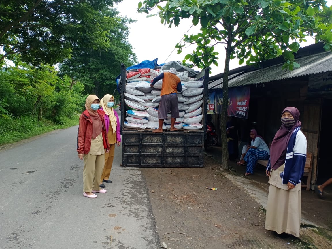 Respon Keluhan Petani,Bupati Pastikan Tak Ada Kelangkaan Pupuk