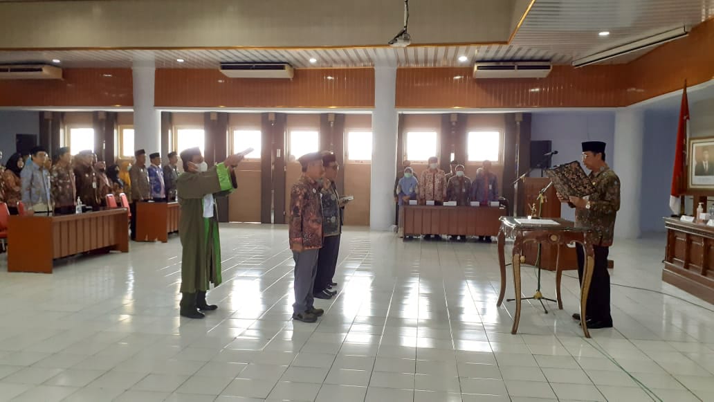 Bupati Lantik Satu Kepala Dinas dan Dua Staf Ahli