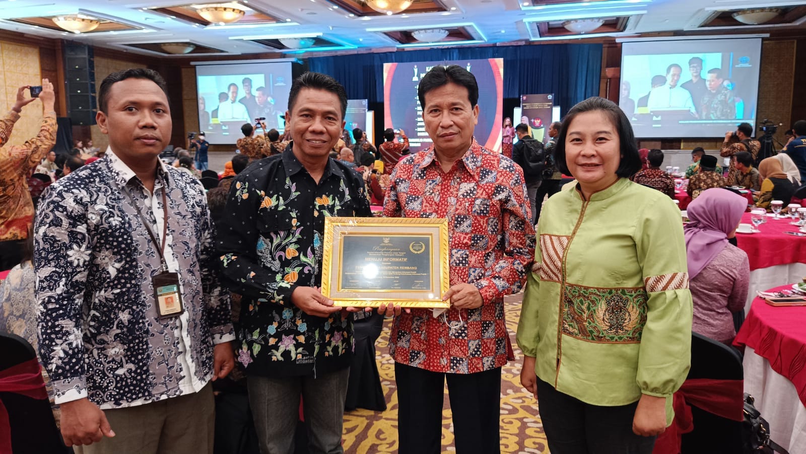 Rembang Raih Penghargaan Keterbukaan Informasi Publik 2022