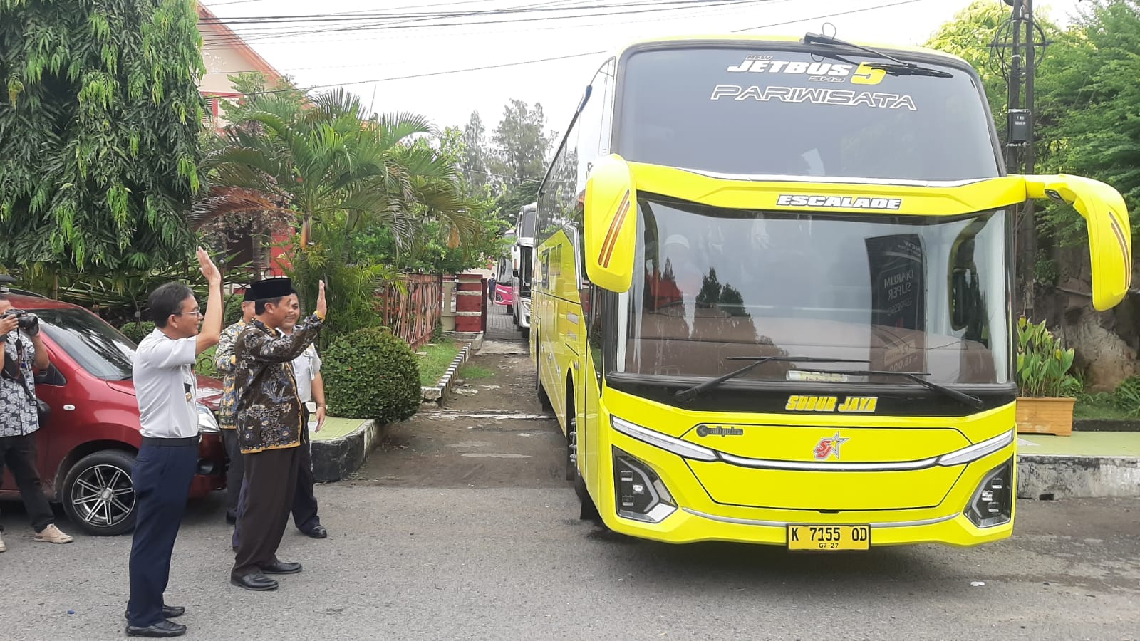 Bupati Hafidz Berangkatkan Bus Mudik Gratis Jemput Ratusan Warga Rembang di Jakarta