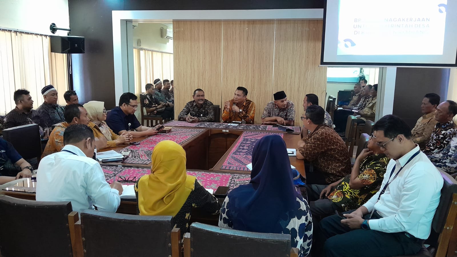 Pemkab Kendal Pelajari Regulasi Pembayaran Iuran BPJS Ketenagakerjaan Perangkat Desa Rembang