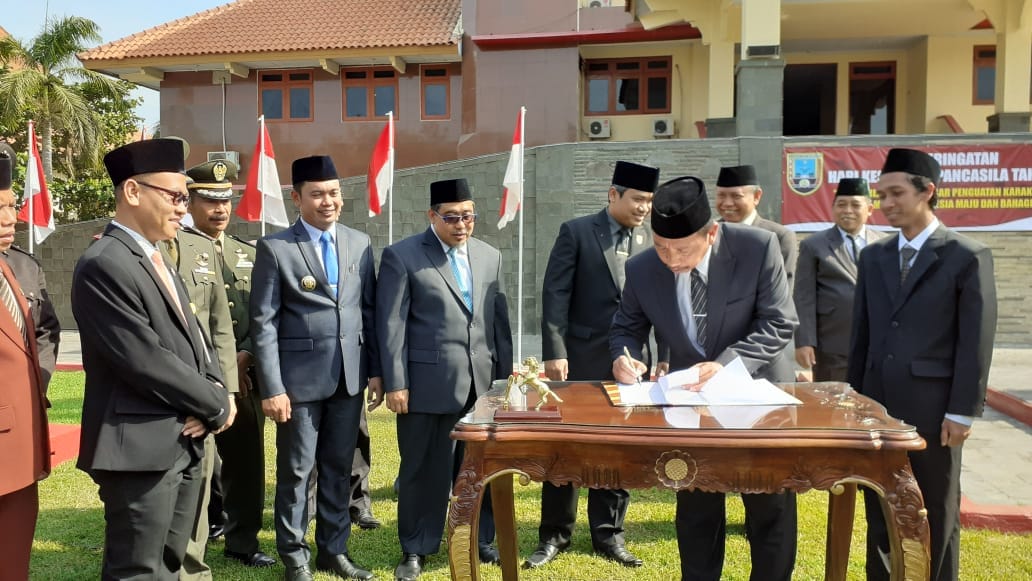 Pemkab Rembang Tandatangani NPHD Pilkada