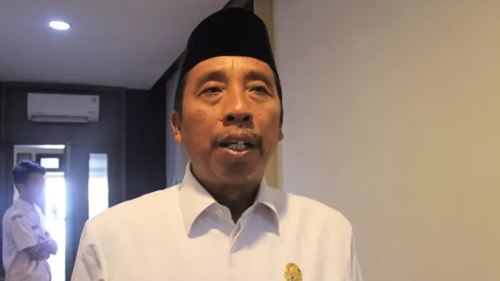 Bupati Rembang Terima Penghargaan Radar Kudus Award 2024 untuk Capaian Jaminan Kesehatan Terbaik