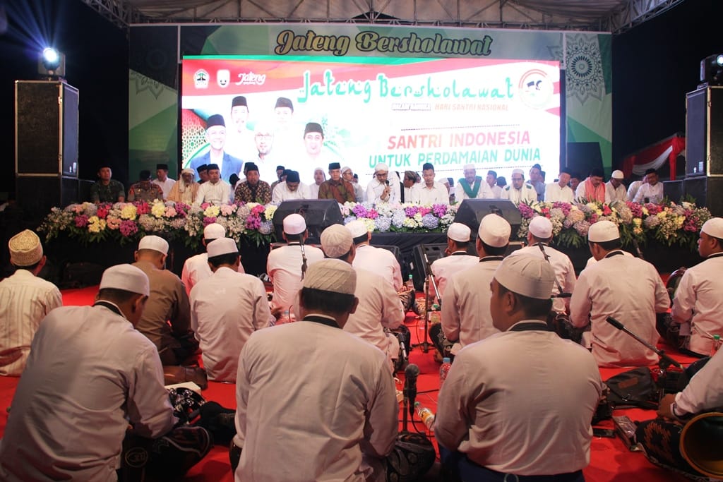 Gubernur Ganjar Minta Santri Berkontribusi Banyak Hal Untuk Bangsa